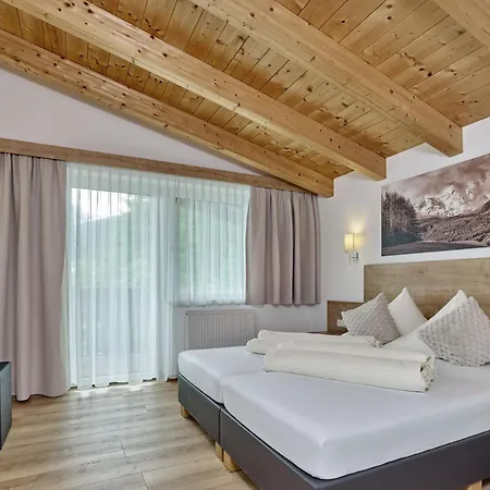 Gaestehaus Bergkristall 아파트 *