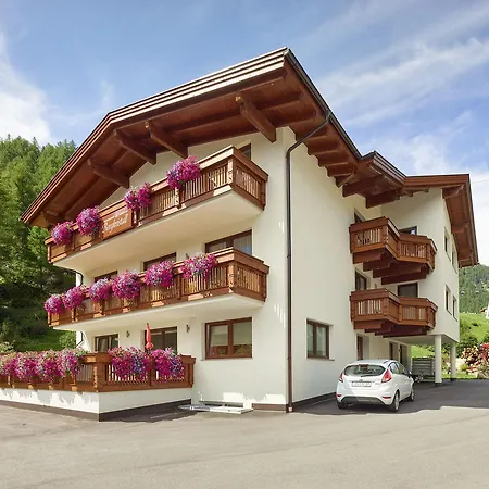 Gastehaus Bergkristall Apartment Solden